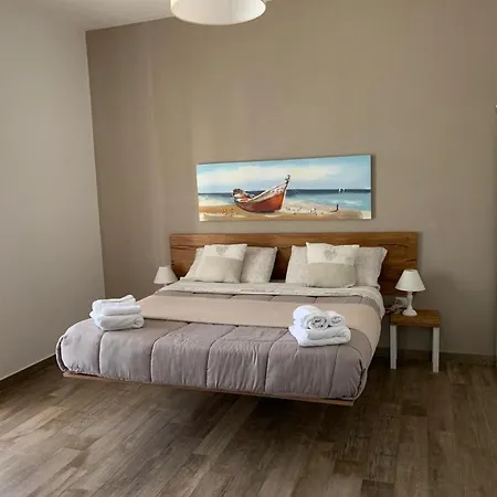 Etesia Bed & Breakfast 3*