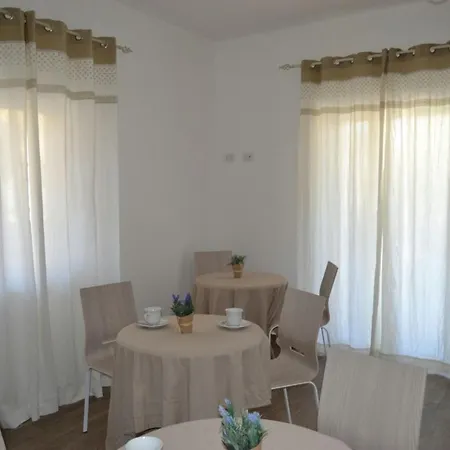Nocleg ze śniadaniem Etesia Olbia