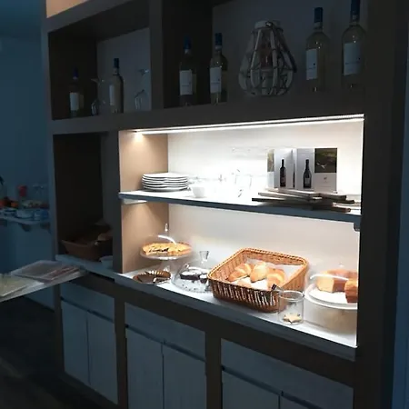 Etesia Nocleg ze śniadaniem Olbia