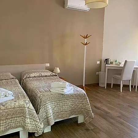 فندق مبيت وإفطار Etesia